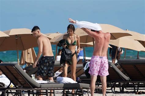 Yasmin Wijnaldum Nude Sexy Pics Collection Scandal Planet