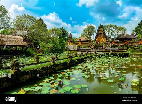 Pura Taman Saraswati Temple Ubud Bali Indonesia Stock Photo Alamy