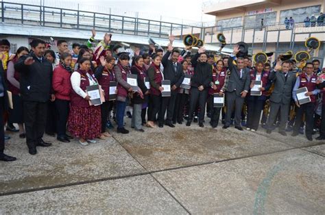 Puno así se confeccionan los disfraces para festividad de Virgen de la