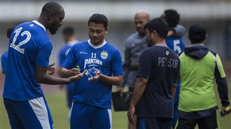 Slogan Bobotoh Jadi Motivasi Dedi Kusnandar Meladeni Persija