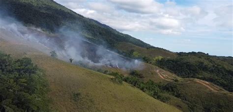 Queimada atinge área de 80 mil metros e mobiliza Bombeiros e Defesa