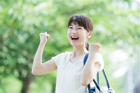 【慣用句】「息を吹き返す」の意味や使い方は？例文や類語を元校閲者がわかりやすく解説！