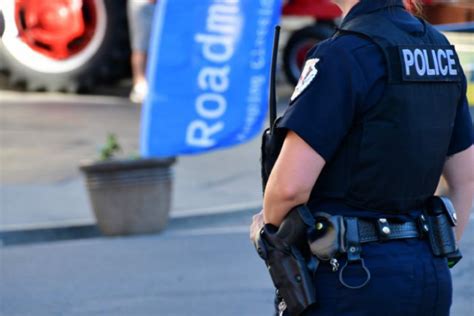 White Lesbian Police Officer Suing Police Department For Discrimination Star Observer