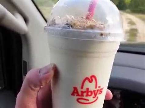 Arby's Smores' Milkshake - YouTube