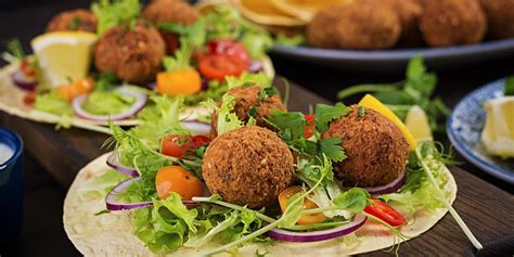 Falafel Chiftele De Naut Libaneze De Casa Reteta Bucatariaioanei Ro