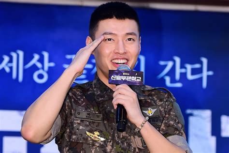 Watch Kang Ha Neul Discharged From Military Names The Girl Groups Who Kept Him Going During