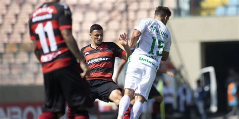 Umberto Louzer Ganha Quatro Refor Os Para A Estreia Da Chapecoense Em