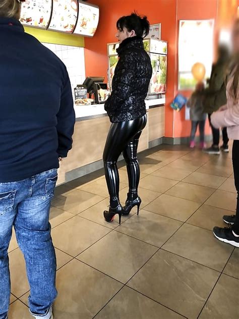 Public Latex Hooker Gabriela Bitch Photo 7 12 X3vid