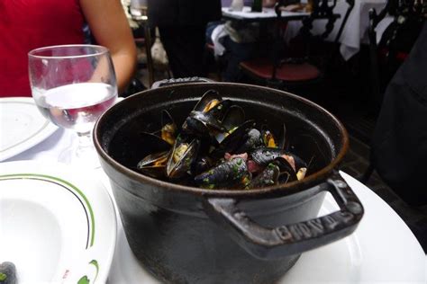 The Most Crazy Delicious Foods You Must Eat In Paris Yummy Food