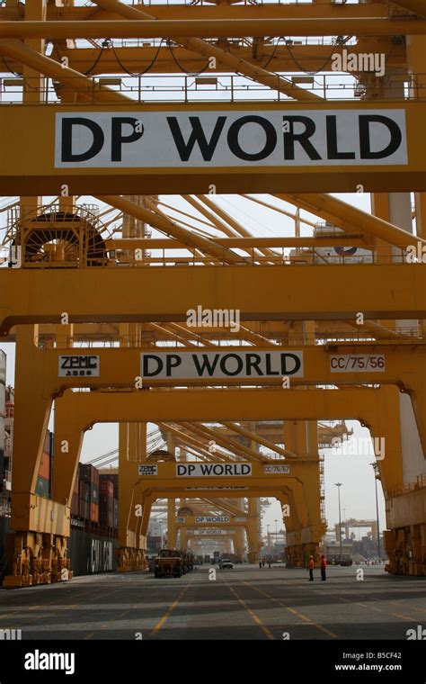 DP World Dubai Ports World Container Port UAE Teus Stock Photo - Alamy