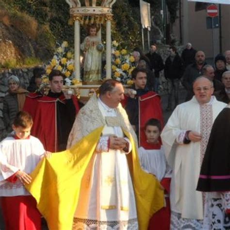 Festa di Gesù Bambino la processione anticipa lEpifania Cronaca