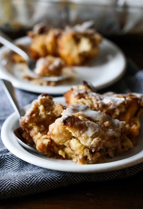 TikTok Cinnamon Roll Dump Cake Cookies And Cups