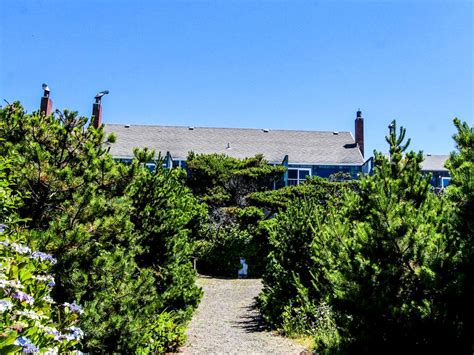 Cottage with Ocean Views in Waldport, Oregon