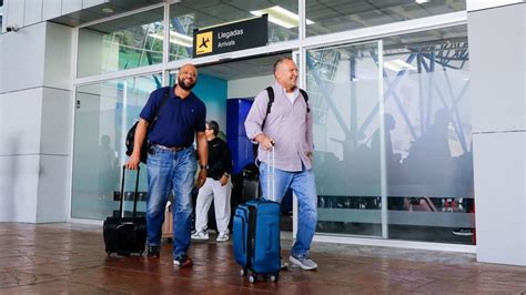 Aeropuerto Internacional De El Salvador Llega A Los Millones De