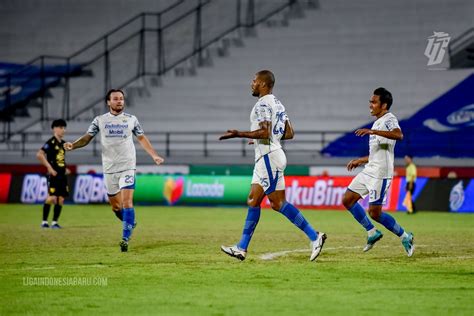 Resmi Starting Line Up Persib Vs Persik David Dan Bruno Main GenPI