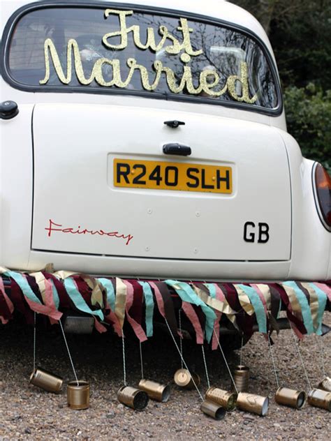 15 Awesome Ideas To Embellish Your Wedding Getaway Car