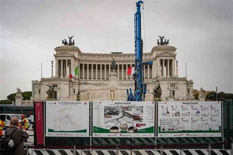 Caos A Piazza Venezia Ecco Le Proposte Del Comune Roma Cityrumors It