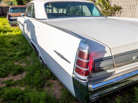 1963 Pontiac Bonneville 22 Barn Finds