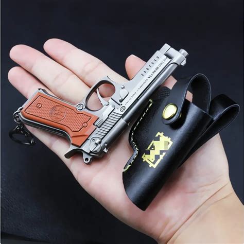 10cm PUBG Battle Royale Peripheral Model P92 Sand Eagle Revolver Gun