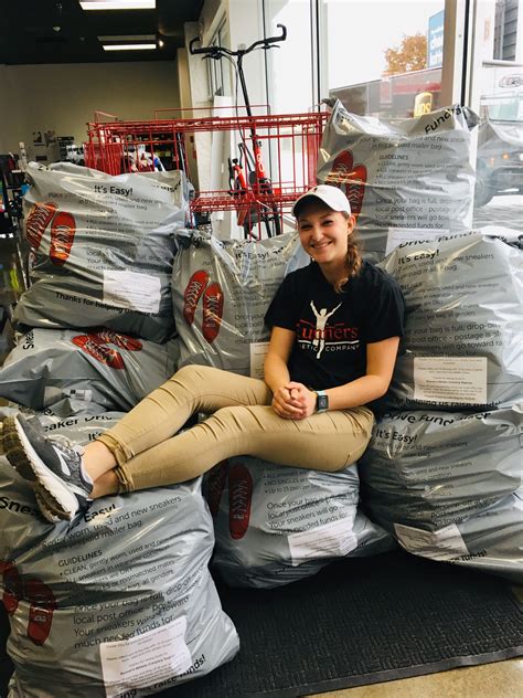 How Running Retailers Give Back