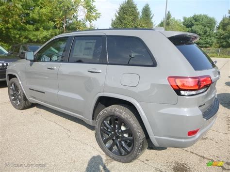 2020 Sting Gray Jeep Grand Cherokee Laredo 4x4 135197432 Photo 3