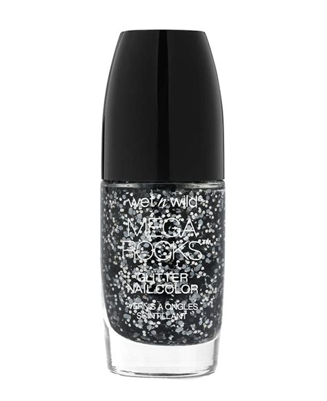 The 12 Coolest Topcoats To Give Your Mani A Boost