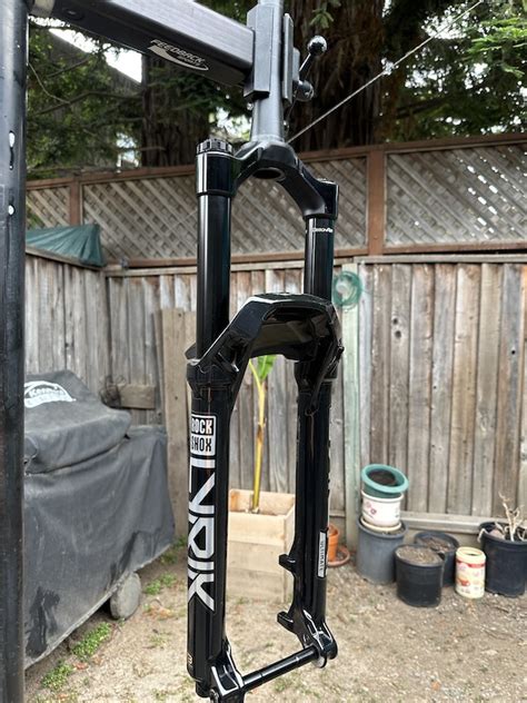 2023 Rockshox Lyrik Ultimate Charger 3 Rc2 Buttercup For Sale