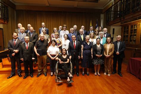 Dos profesores de la Facultad de Ciencias Biológicas fueron