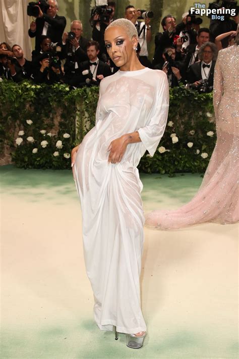 Doja Cat Flashes Her Nude Tits At The 2024 Met Gala Fappening