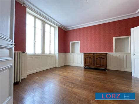 À vendre Maison ancienne 9 pièces située à Bourges 18000