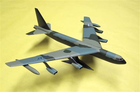 B 52 Model Kit