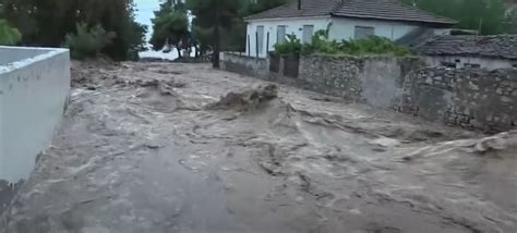 Trei Morti Si Patru Disparuti In Urma Inundatiilor Din Centrul Greciei