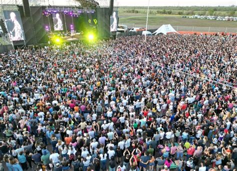 Abel Pintos revolucionó Resistencia más de 70 mil personas vibraron al