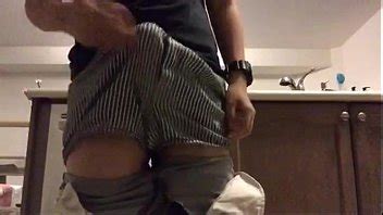 probándome los jeans de mi novia con una erección XVIDEOS
