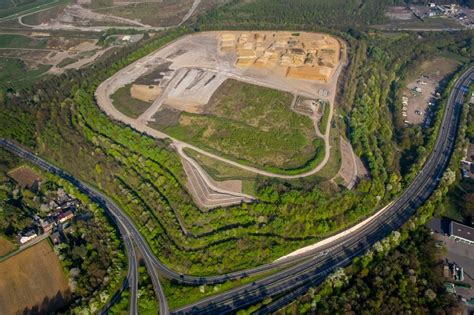 Luftbild Dinslaken Gelände der ehemaligen Bergbau Halde in Dinslaken