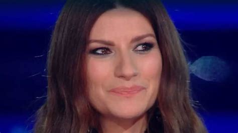 Laura Pausini Ha Un Problema Al Cuore La Rivelazione A Domenica In