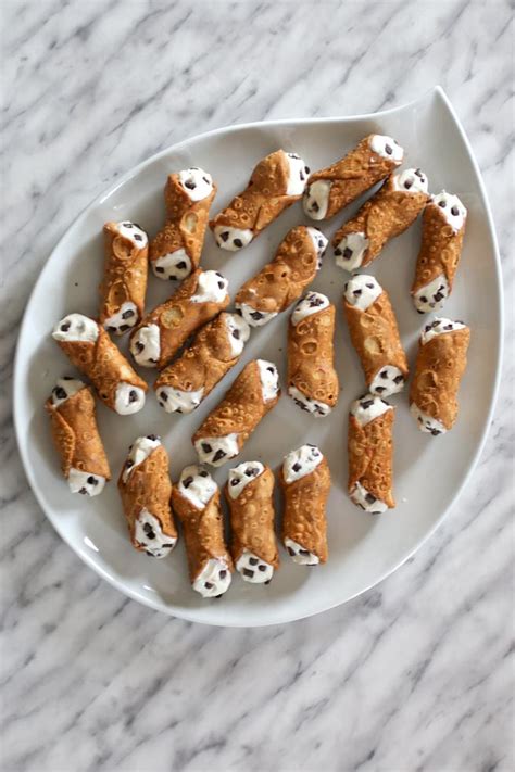 Cannoli - Traditional and Authentic Italian Recipe | 196 flavors