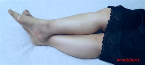 Anna Shows Off Her Feet And Legs In Nude Pantyhose I M Looking Xhamster