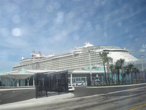 Oasis Of The Seas | Royal Caribbean: Oasis Of The Seas HD Wallpapers