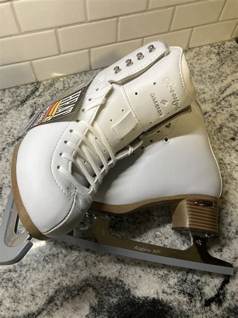 New Jackson Ultima Size 4.5 Figure Skates | SidelineSwap