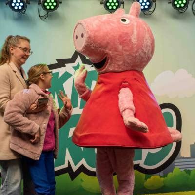 Meet Greet Peppa Pig Inhuren Boeken Kindershows Nl