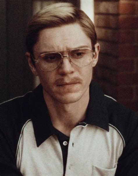 Evan Peters Jeffrey Dahmer Jeffrey Dahmer Evan Peters Evan