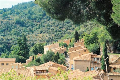 Moustierintemarie Een Van De Mooiste Dorpen Van De Franse Provincie