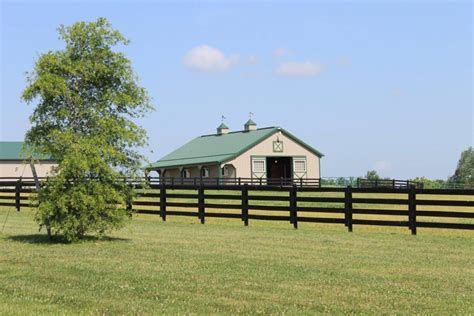 Horse Stables & Barns - Walters Buildings