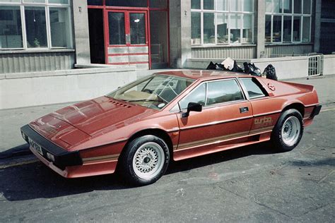 Guide: Lotus Esprit Turbo — Supercar Nostalgia