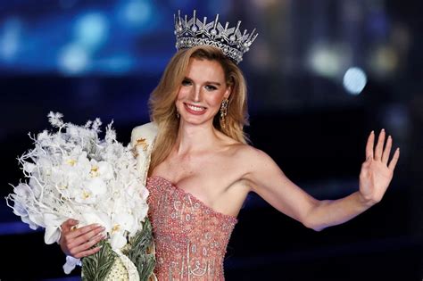 Netherland S Solange Dekker Wins Top Transgender Beauty Pageant In