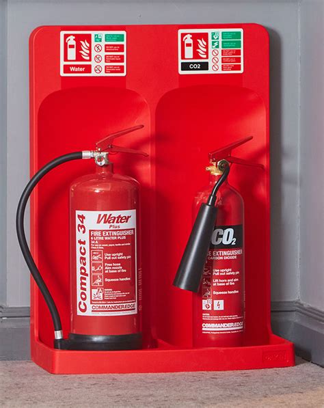 Commander Double Extinguisher Stand Red Checkfire