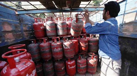 Lpg Gas Cylinder Price Today Non Subsidised Lpg Cylinders Get Dearer