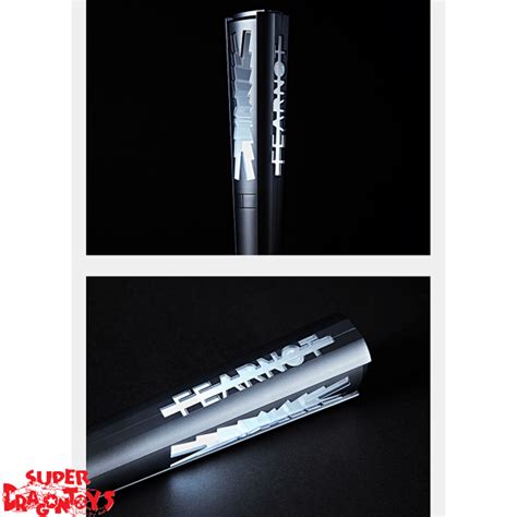 Le Sserafim Official Light Stick Superdragontoys