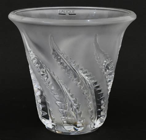 Lot Lalique Frosted Crystal Lobelia Vase